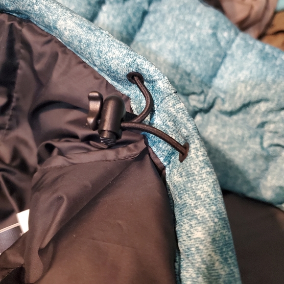 686 Women's Airflight Puffer Jacket - Picture 8 of 8